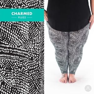 BNWT SweetLegs "Charmed” Adult Plus2 (Fits most 22-28) full length leggings